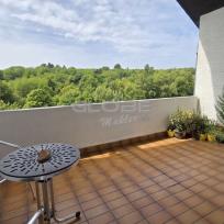 BAD SODEN: Schöne 3 Zimmer ETW mit 14 qm sonniger Balkon-Terrasse & grandiosem Blick!